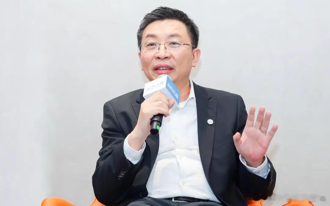 重磅人事消息！杨怀景升任上汽集团副总裁～依旧身兼商用车执管会主席、上汽大通总经理