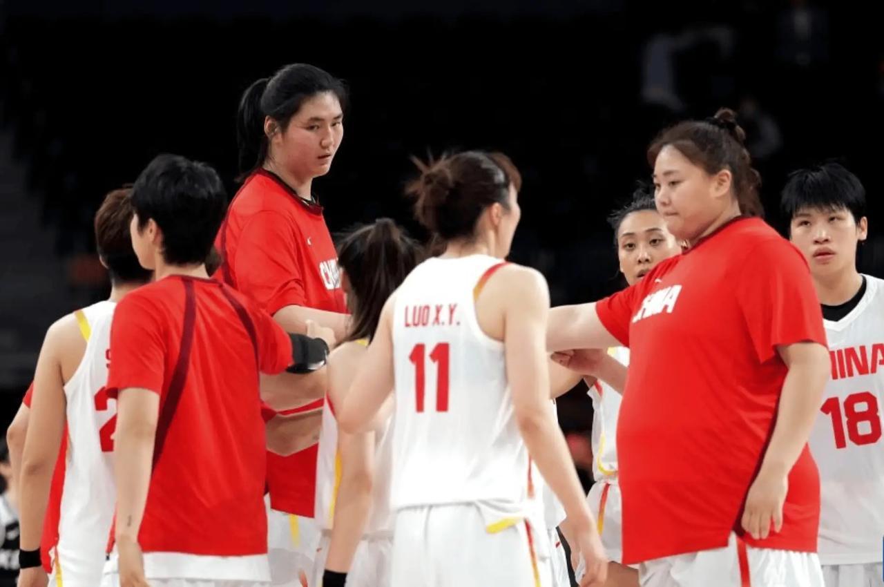 麻烦了！中国女篮惨败韩国，再收两大坏消息，宫鲁鸣比郭士强过分

谁都没有想到中国