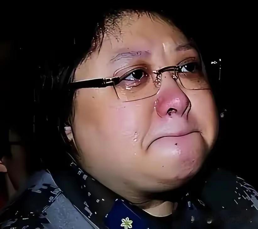 6月28日，韩红发朋友圈道歉并宣布退出公益事业，主持人张泽群截图发文，做人孰人无