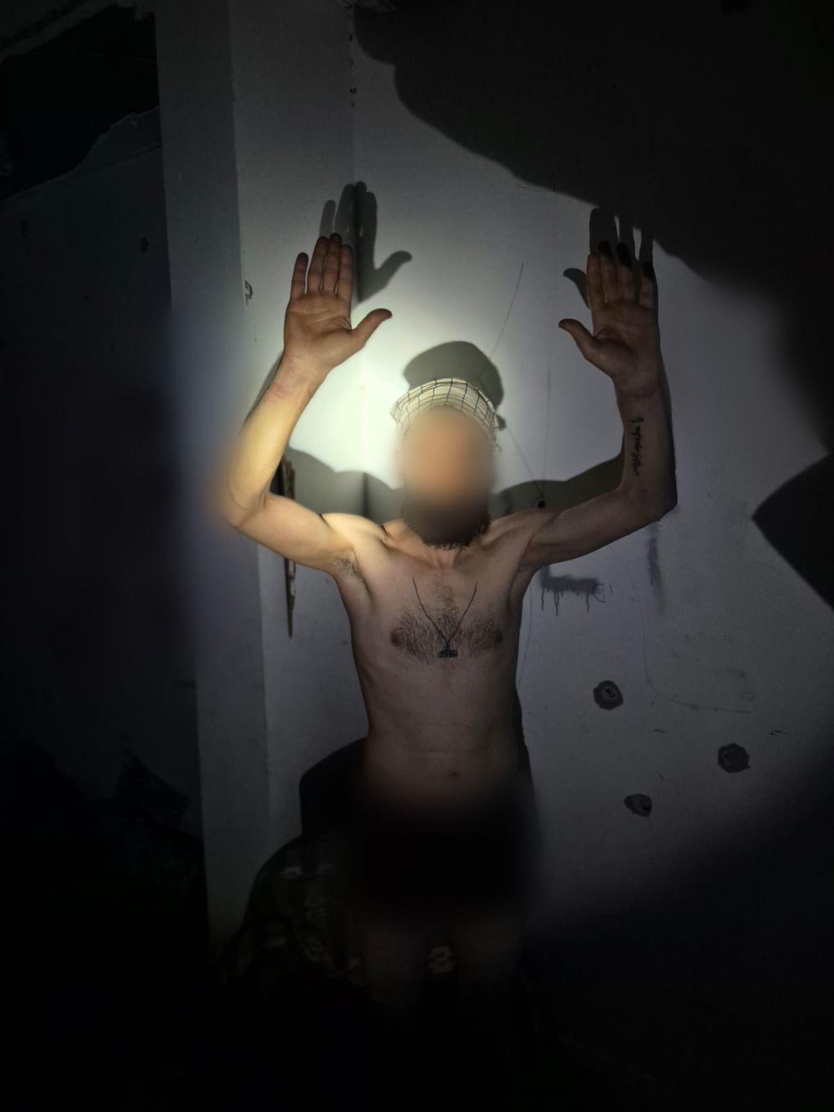 以色列国防军（IDF）称，周末期间，在黎巴嫩南部的一次军事行动中，部队抓获了两名