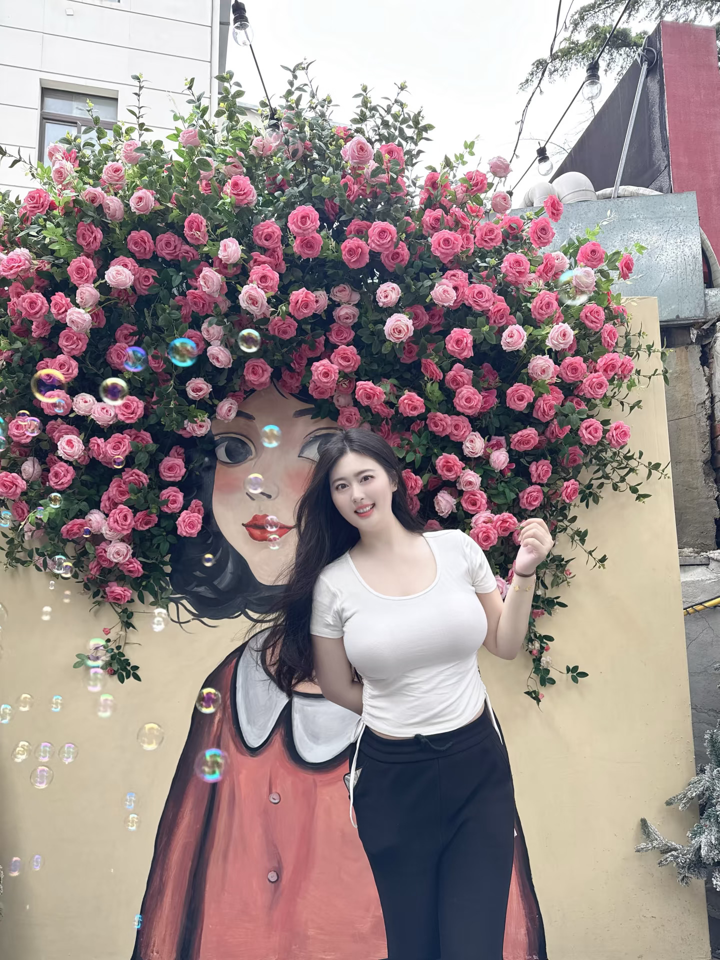 藏在市井里的浪漫花墙