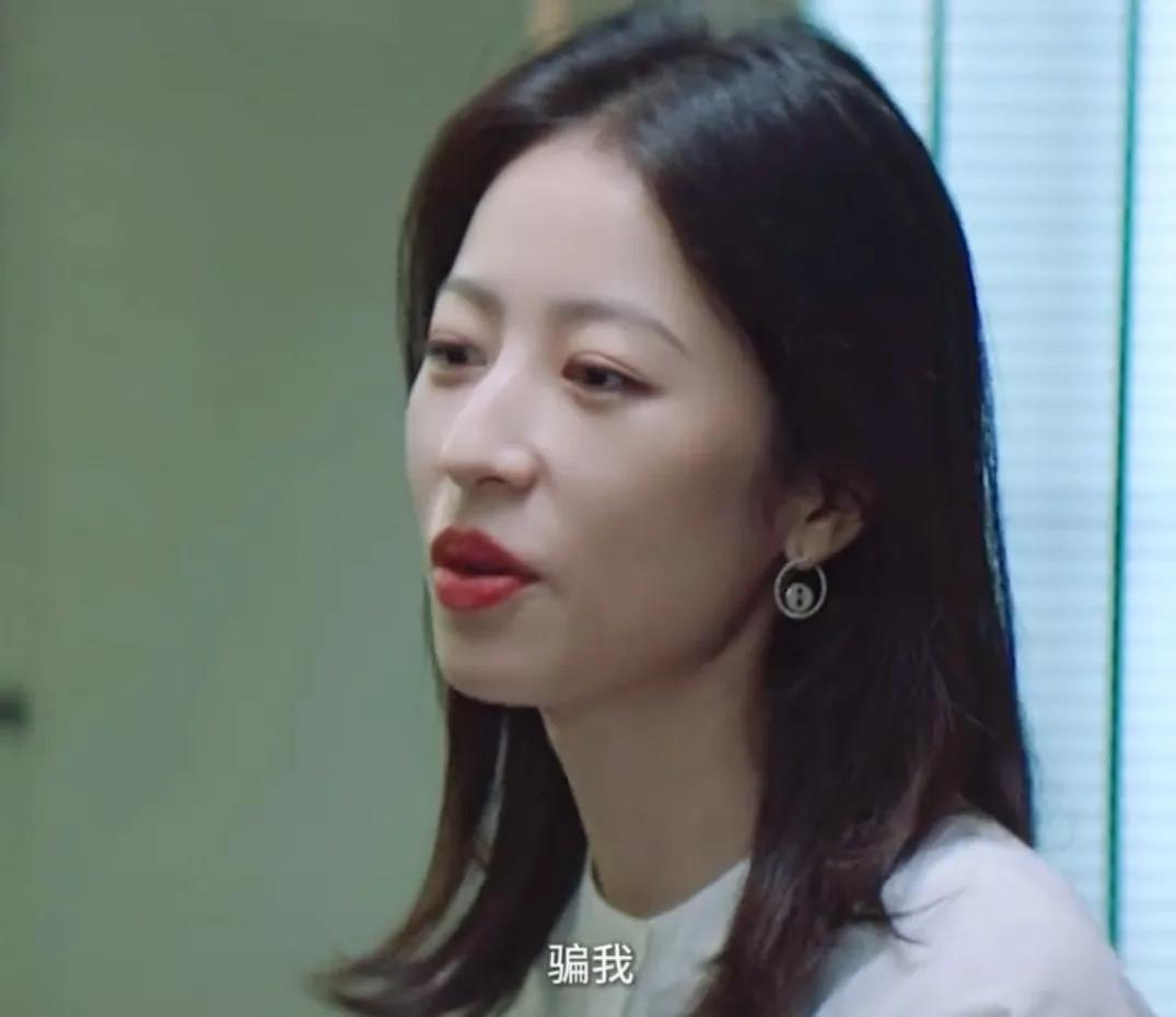 《半熟男女》韩苏被高鹏纠缠，年下弟弟直接说高鹏不适合韩苏，弟弟吃醋还想壁咚韩苏，