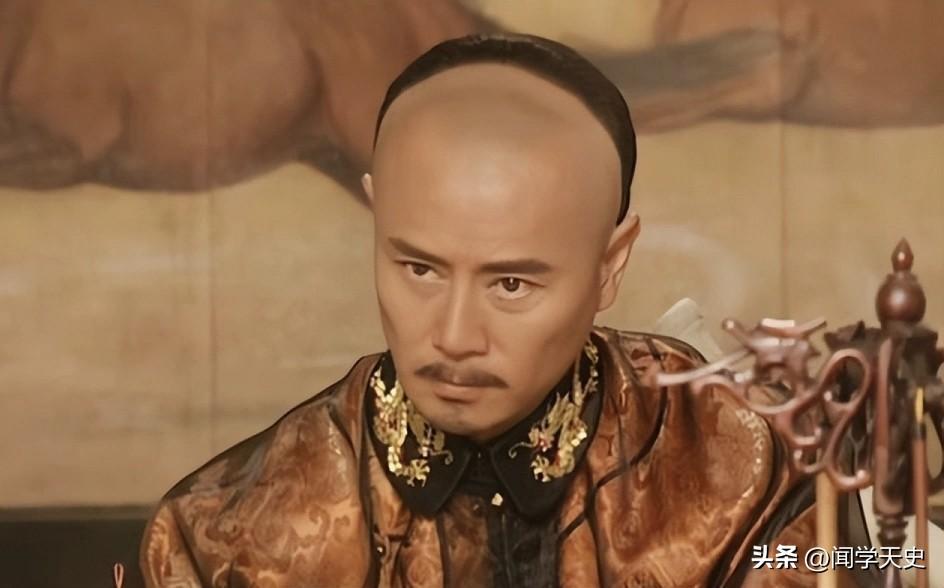 皇太极怎么死的，正史上就一句话：“崇德八年八月初九日，上御清宁宫，无疾崩。”没病