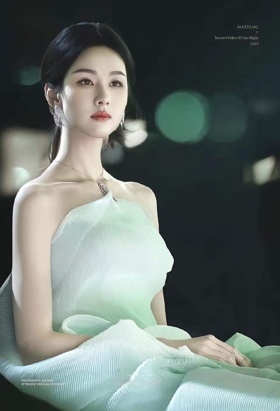 有些女人天生就是享福的命，你就说演员陈都灵吧！
​1993年出生于福建厦门，出身