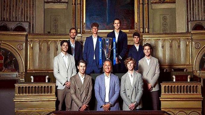 有人整了个“关公战秦琼”的对决，直接把2009年和2024年的ATP年终总决赛阵