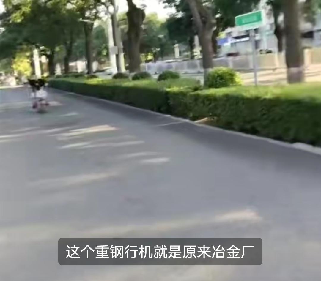 职工进厂必须戴头盔，合理吗？邢台某大型国企要求职工骑电动车进厂必须戴头盔，合不合