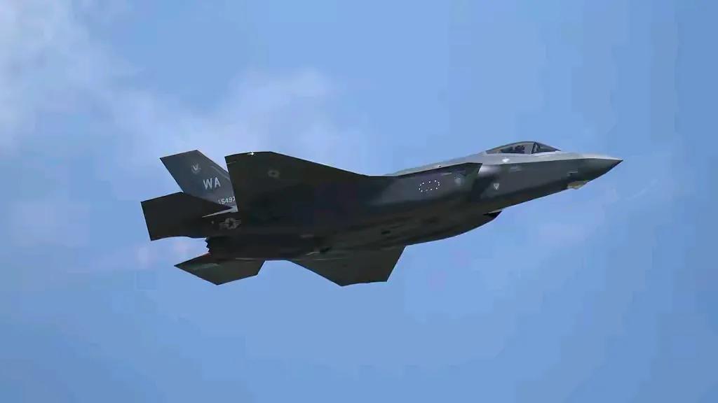 F-35成美军“AI军团”急先锋

洛克希德·马丁公司宣布，F-35战斗机已实现