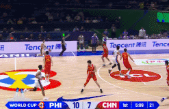 张镇麟重扣，打停菲律宾
北京时间9月2日，中国男篮与菲律宾男篮的比赛进行至首节5