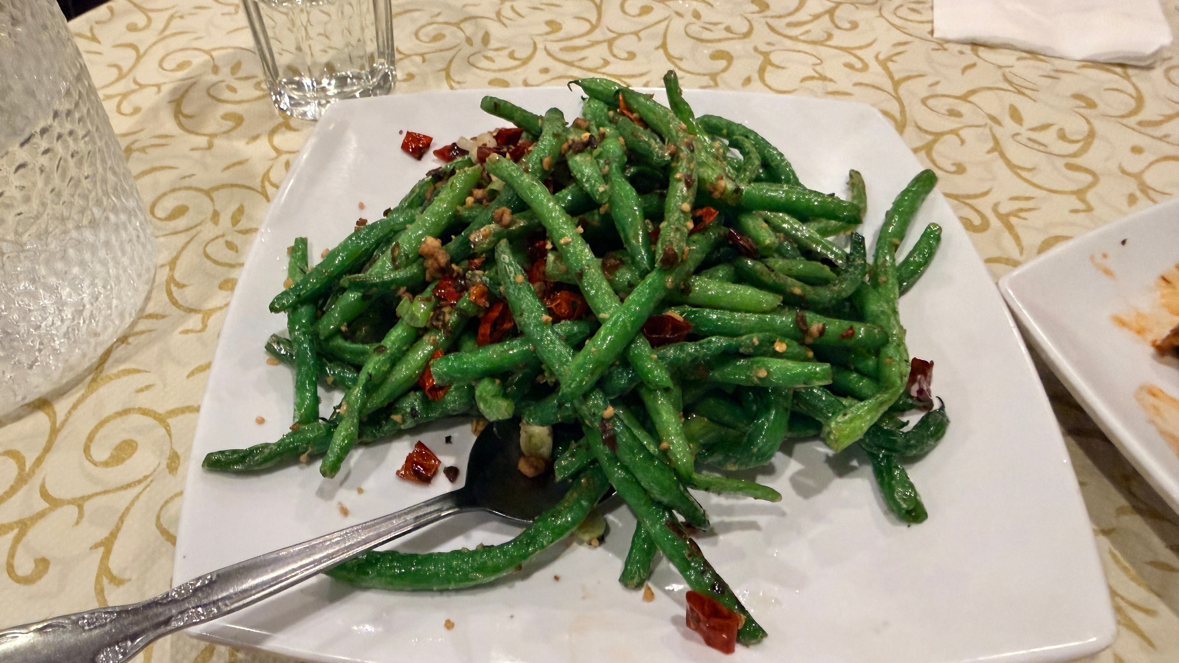 总共这种晚上九十点吃晚饭的事情，赶在厨师下班前吃上了饭湖南菜 美国·UC Dav