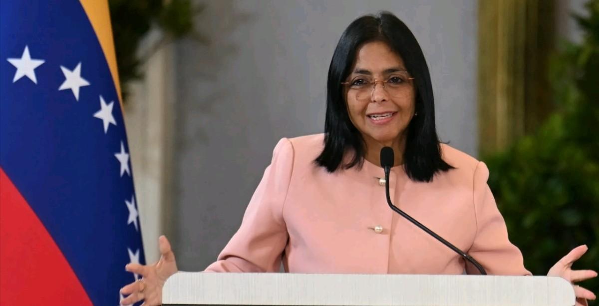 反转了！委内瑞拉发生大规模抗议，民众把矛头直指美国和目前掌权的代总统罗德里格斯！