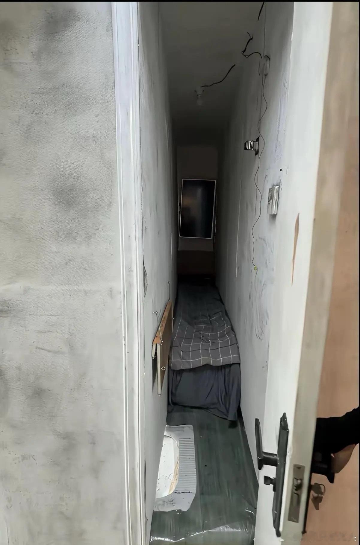 这个房子100元一个月[笑哭] 