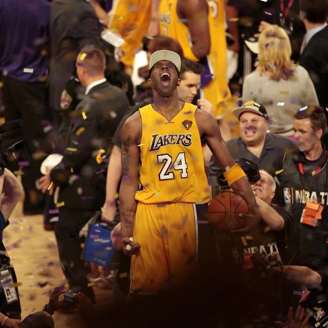凌晨四点🕓💜💛科比KobeBryant凌晨四点 ​​​