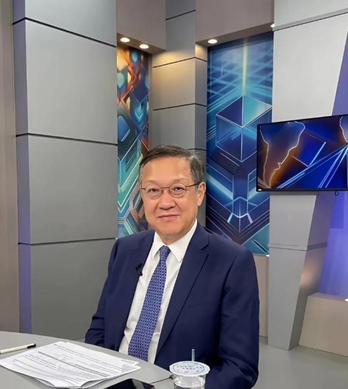 台湾时事评论员介文汲：我是堂堂960万平方公里大国的国民，凭什么听你们这些“台独