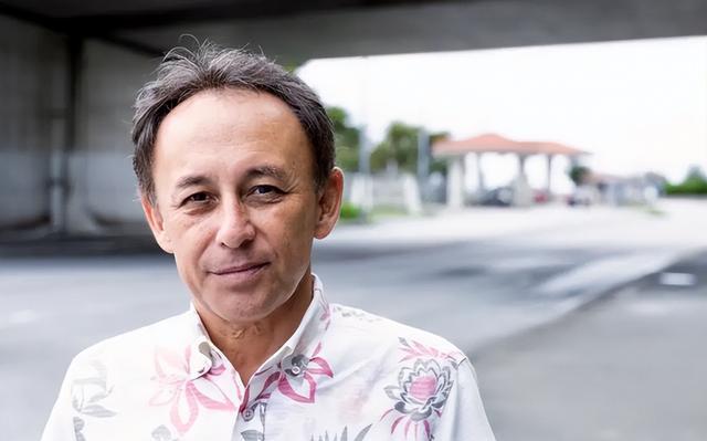 冲绳人用选票把玉城丹尼赶下了台。然后呢？他们换上来一个说要“和东京好好商量”的人
