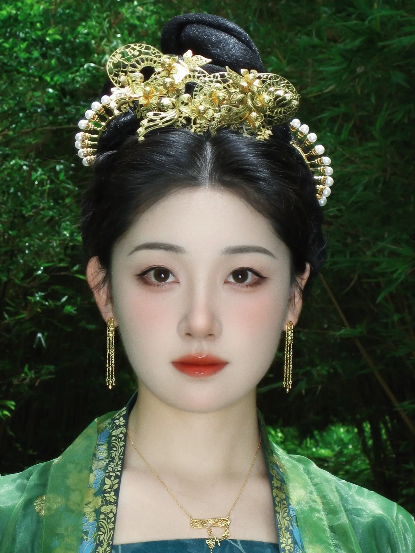 羡青山有思，白鹤忘机。