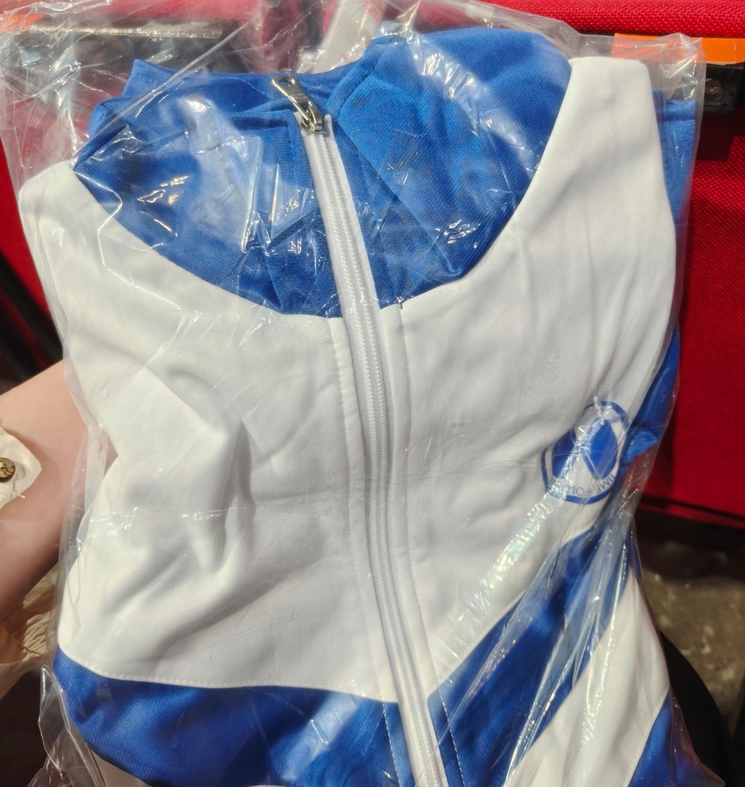 徐良来给成都人发校服了徐良演唱会还在戒断成都站就来了 深圳场的校服名场面后劲太足