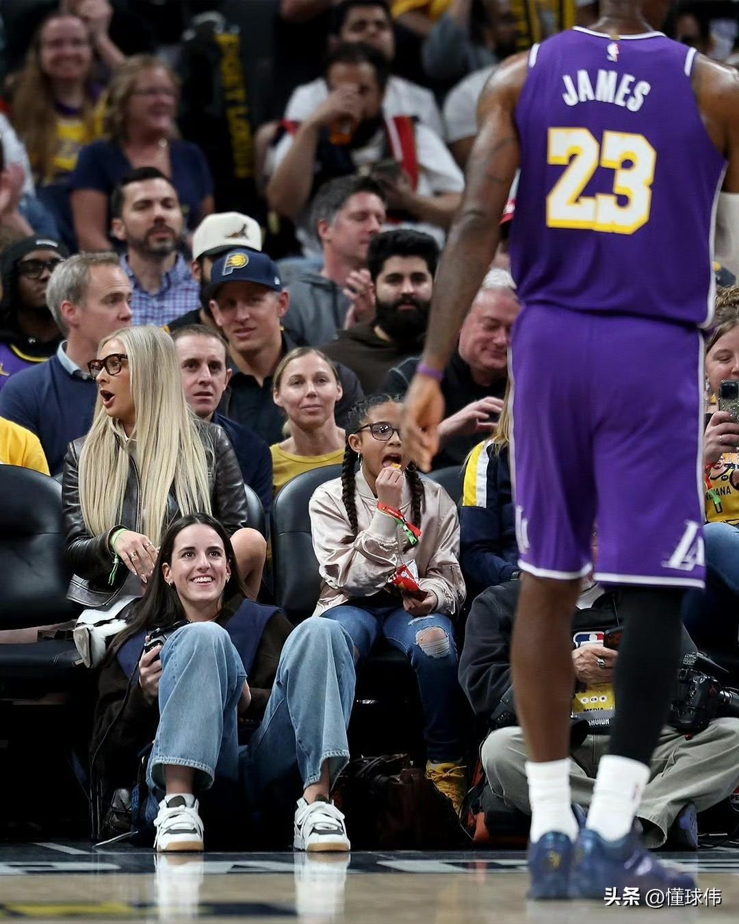 真正的小迷妹！克拉克谈詹姆斯：

“勒布朗是我的偶像。”

“是我从小到大最喜欢