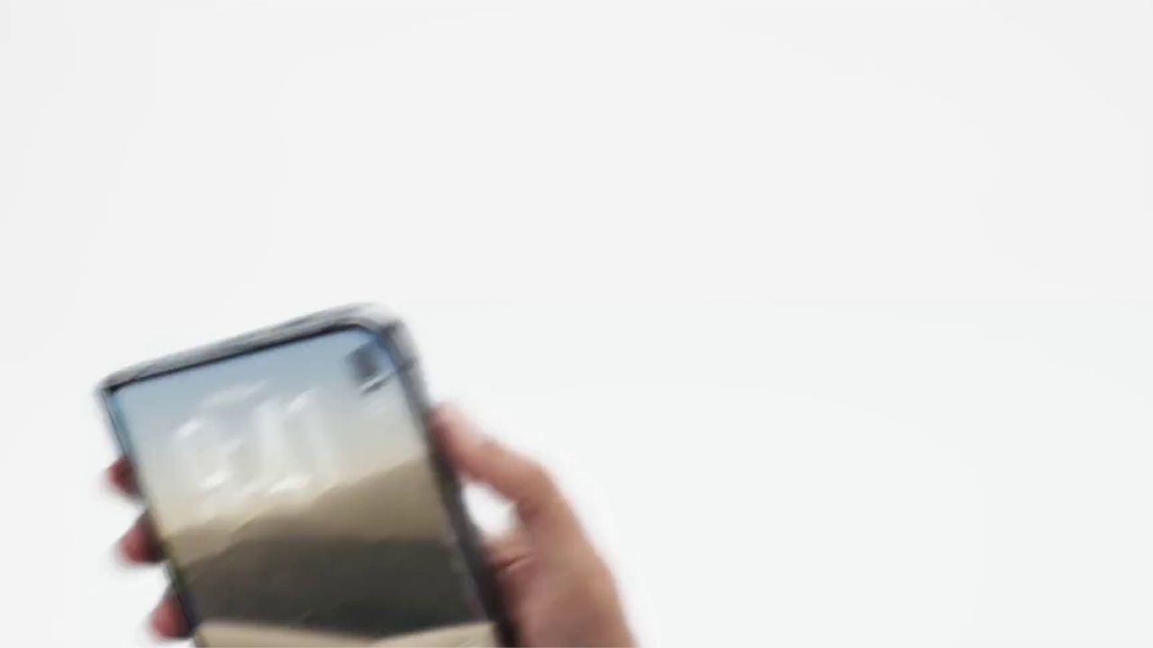 iPhone Duo的折叠屏，玩了个怎样的「视觉魔术」？