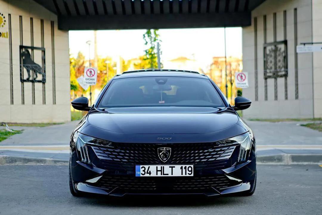 508是好车，设计师的审美确实在线

其实，标致国际版外观内饰从没让人失望，就是