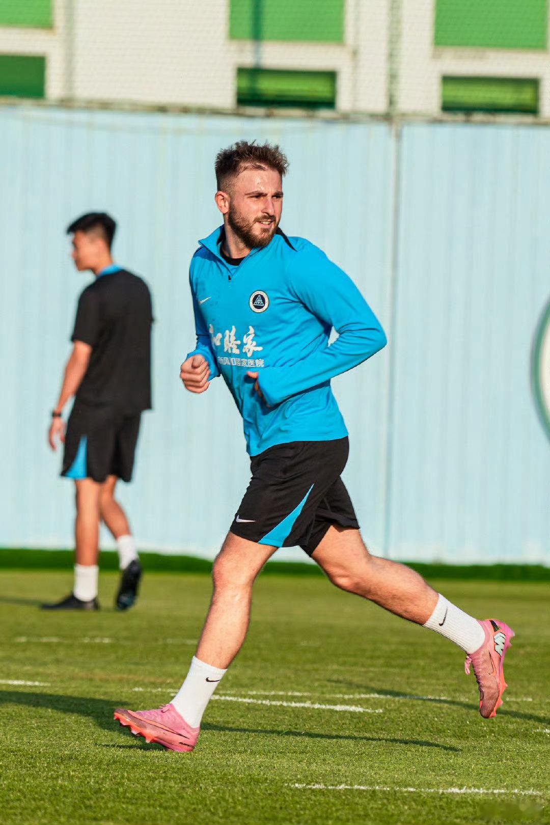 深圳新鹏城《想说就说4》 昨日，官宣了8名新援加盟，其中外援阿代米来自天津津门虎