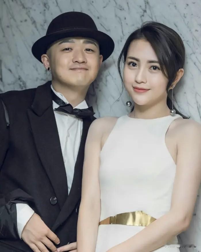 看到包贝尔出轨冲上热搜后，
我好奇查了一下他老婆包文婧，
不查不知道，一查真意外