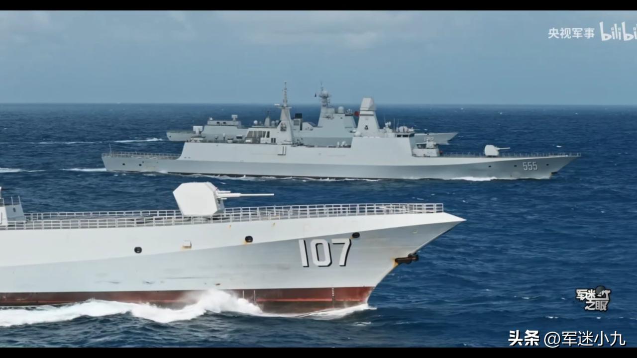 中国海军三剑客，齐聚同框航行，压迫感太强了！

这就是，中国海军的排面，
中国海