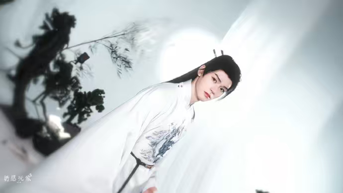 豹隐南山官宣 一部接一部的大男主剧，龚俊用作品站稳脚跟，新剧古装探案设定很吸引人