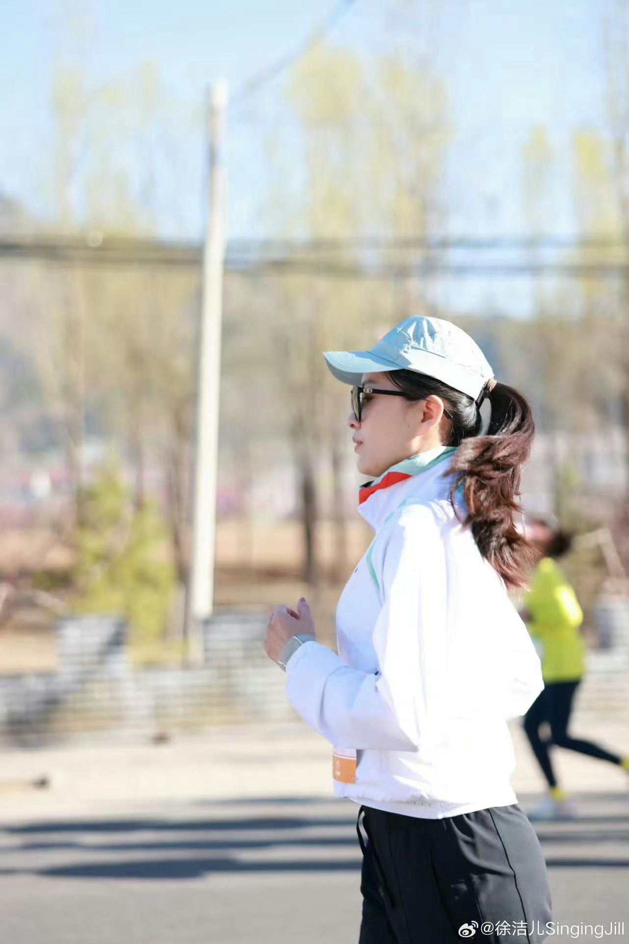 谢娜想和徐洁儿跑马拉松 谢娜在线组队跑马拉松！目标锁定全能选手徐洁儿，唱跳之外还