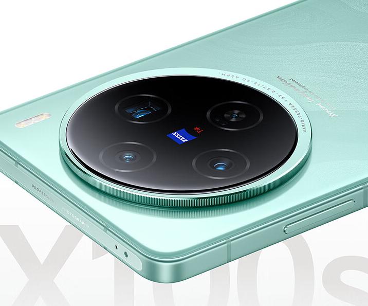 #每日思考#为什么在标题中直接说“疯狂推出一堆拍照手机”的原因。很多品牌都寄希望