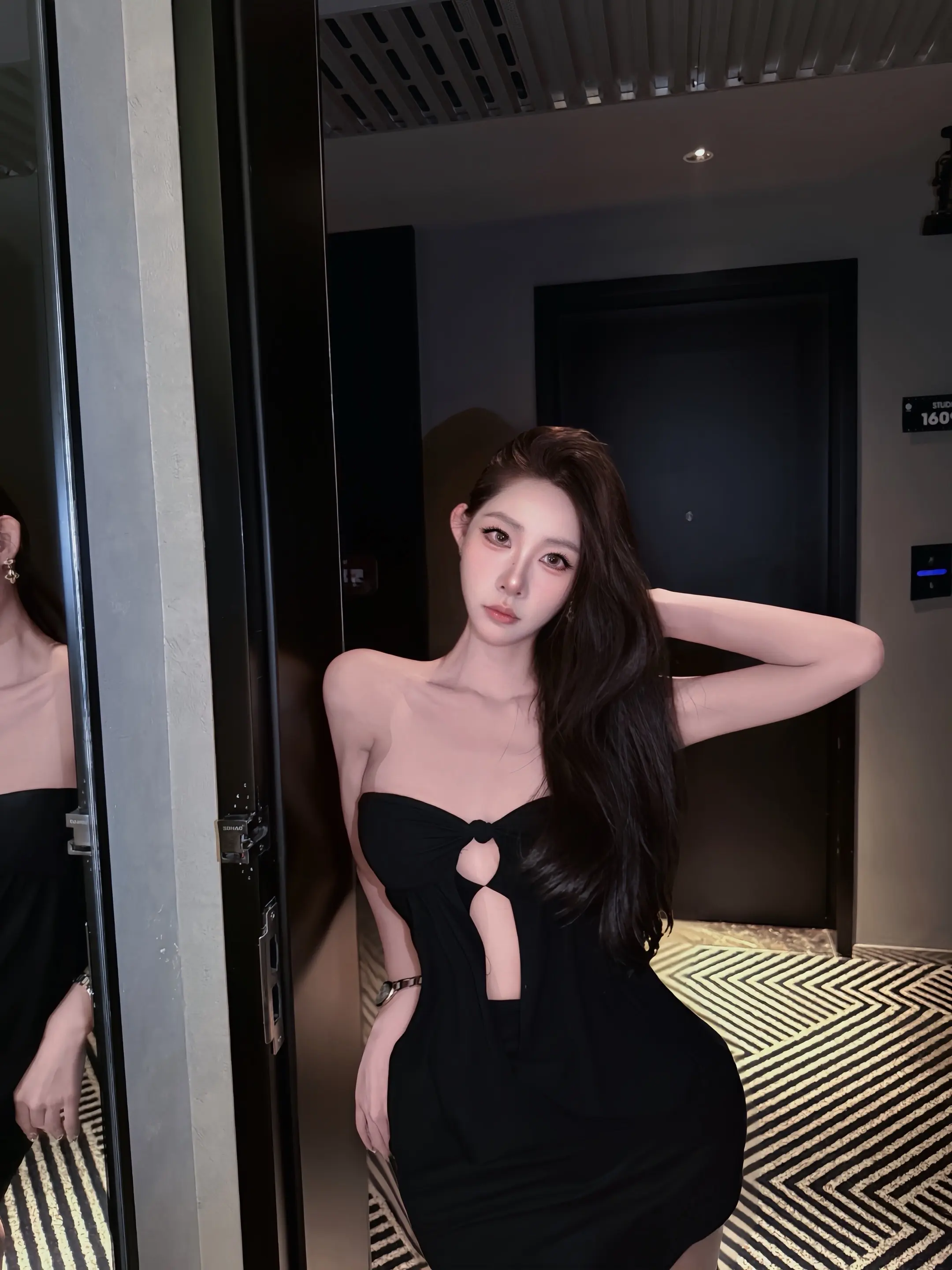 我这种女人没什么好说的 从头到脚都是建模打发