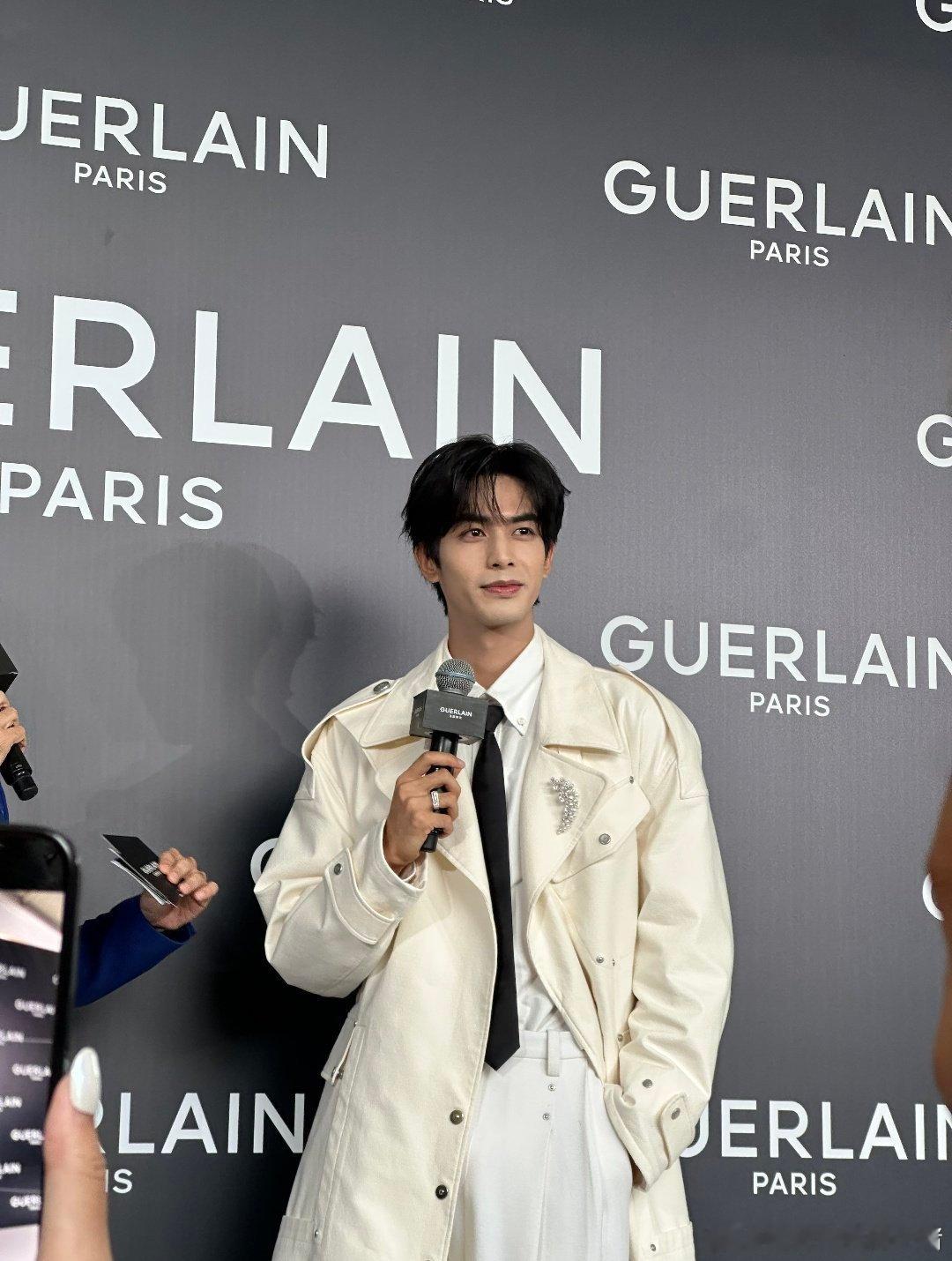 宋威龙杭州娇兰活动生图状态 ​​​