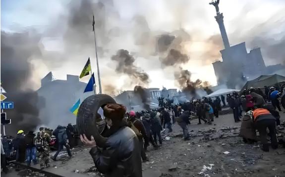 一旦战争爆发，什么东西最值钱？看看俄乌战场就知道了，和平年代的财富标杆，在炮声里