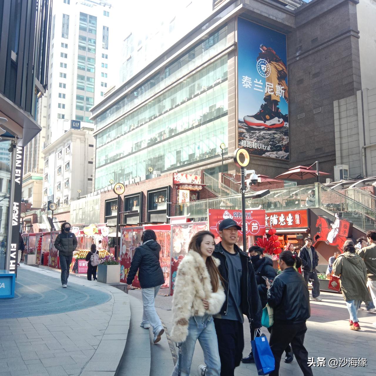 自从我昨天晚上发了一个体验购车的短视频之后，我的粉丝增加量开始出现急剧下降，到今