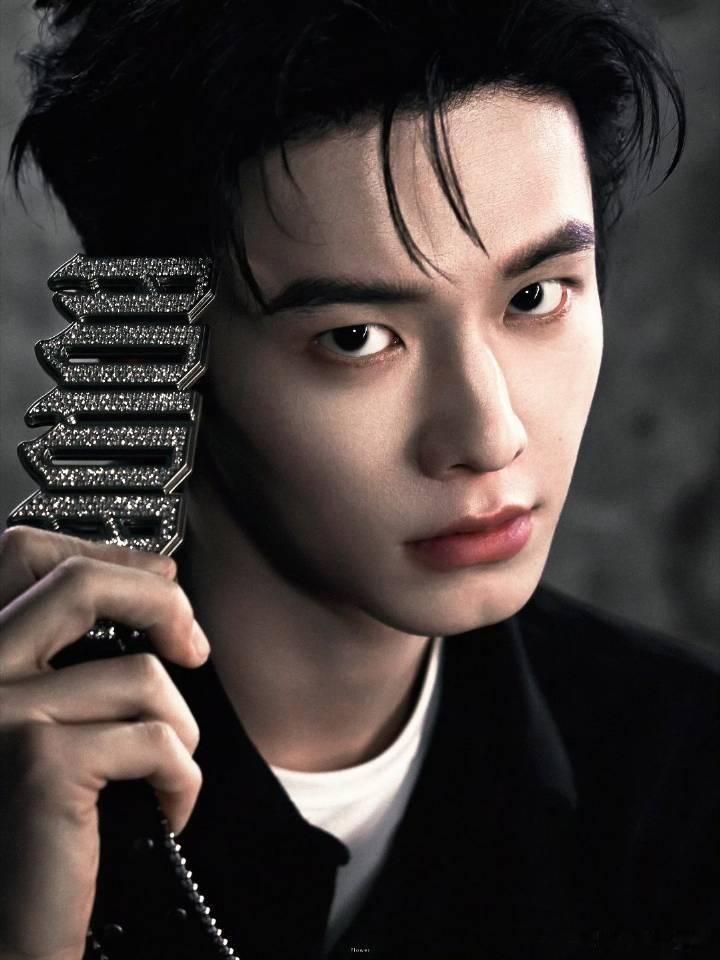 何与 后援会重组！与少流量越来越大，一切也越来越好