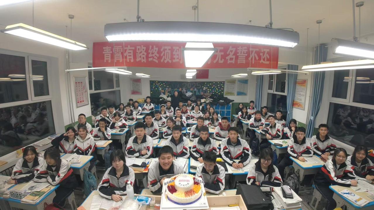 高三努力的意义是什么？这个问题的答案，我们都心知肚明，只是我们在自己明白的同时，