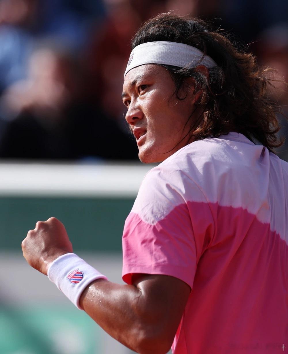 🟠ATP500汉堡男单资格赛首轮❌🇨🇳张之臻7-6(6)/5-7/2-6不