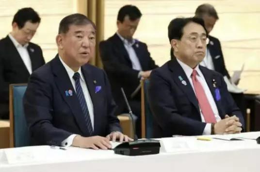 一切将付之东流，这样的结果谁也不愿意接受。美国总统特朗普这时候宣布了对日本的关税
