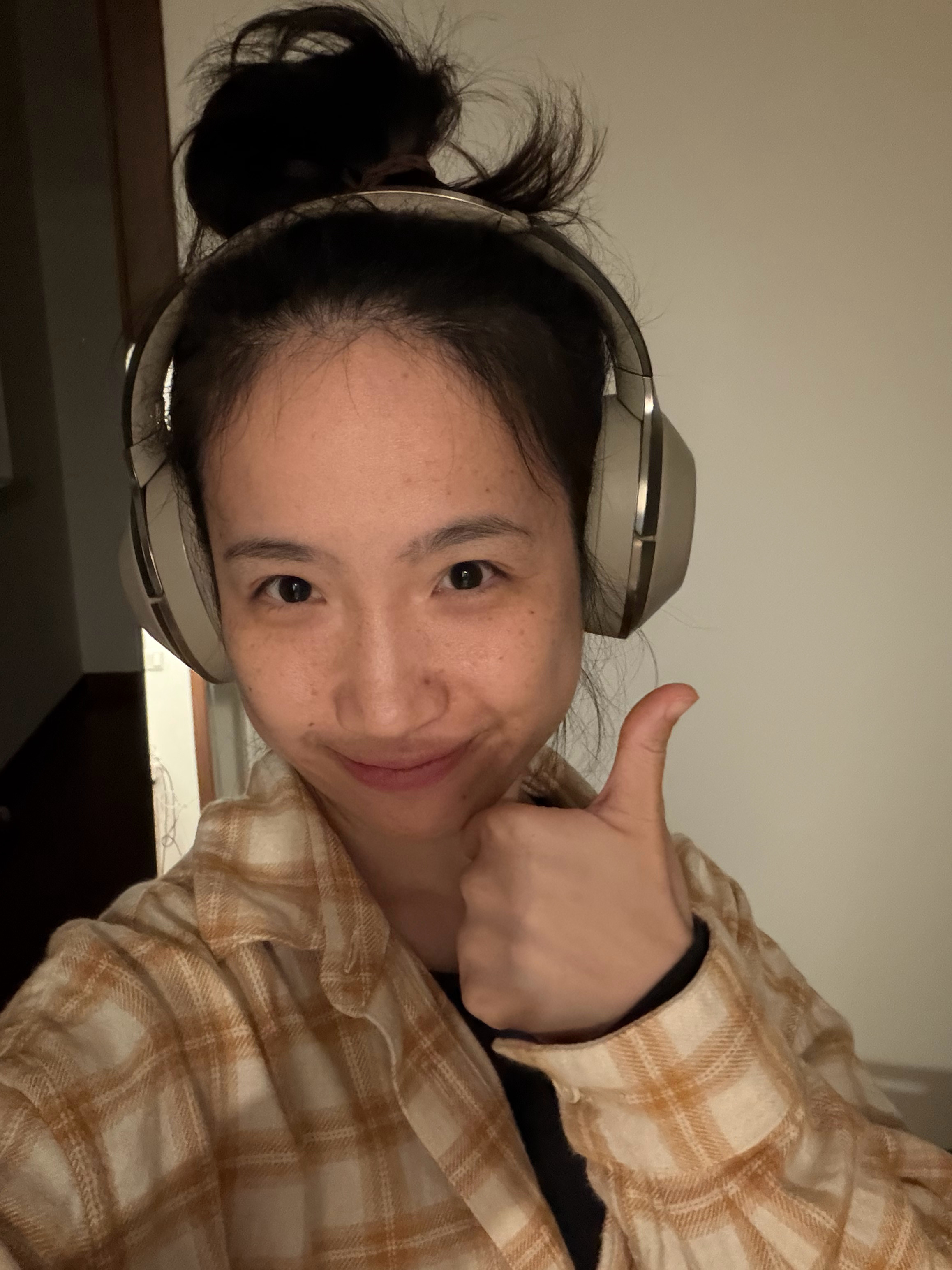 XM1还是很能打的，用了一天下来，发现根本没必要买新的头戴耳机，缝缝补补又7年（