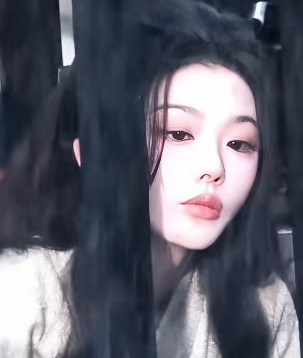 孔雪儿《将门独后》囚服造型路透，清冷又破碎！！