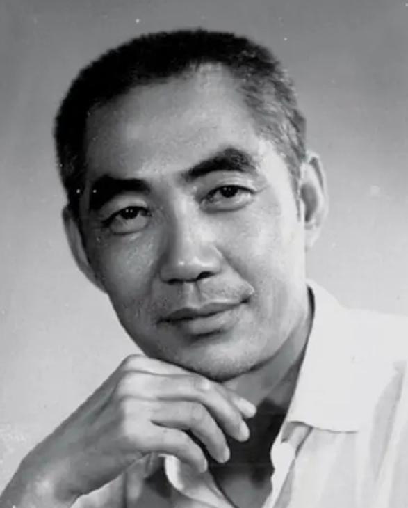 1976年，浩然为毛主席守灵，事后他在日记中写道:“待到灵床近处，几乎所有的人都