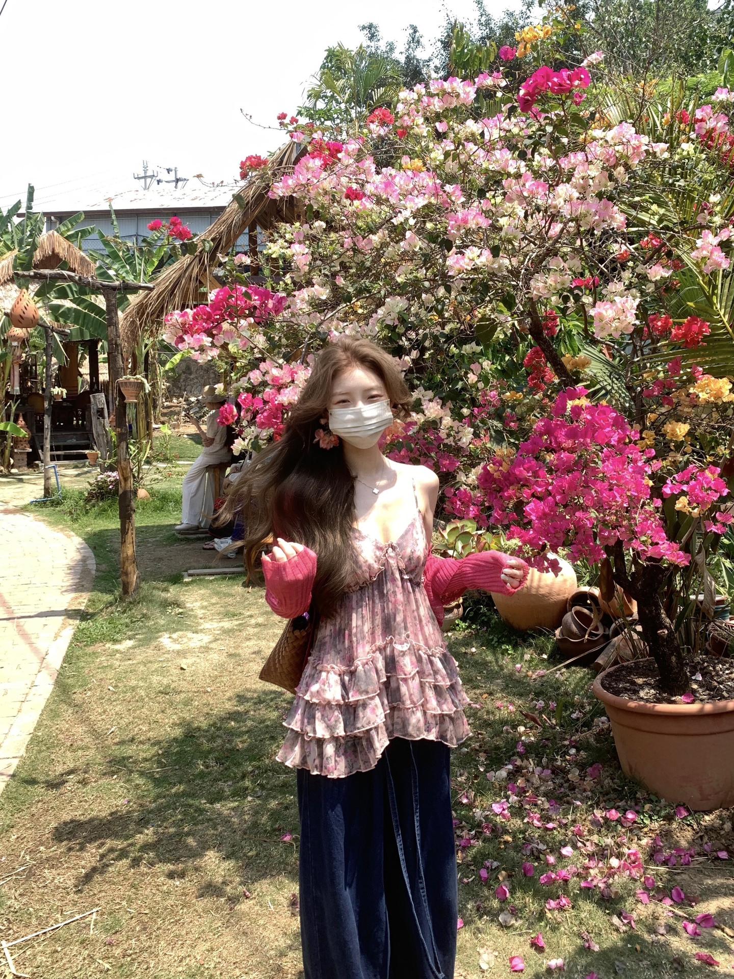 吊带 上衣穿搭 夏季穿搭 氛围感 慵懒风穿搭