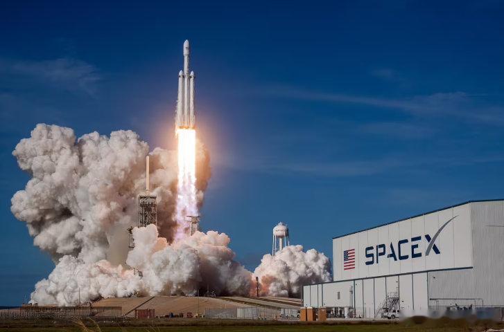 【SpaceX敲定IPO发行价每股135美元，估值有望达 1.77 万亿美元】据
