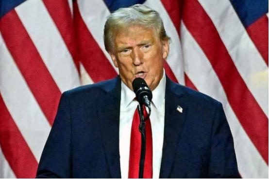 伊朗的援助到了！特朗普马上改策略，他知道：再这样下去，中国将不战而胜。
 
最近