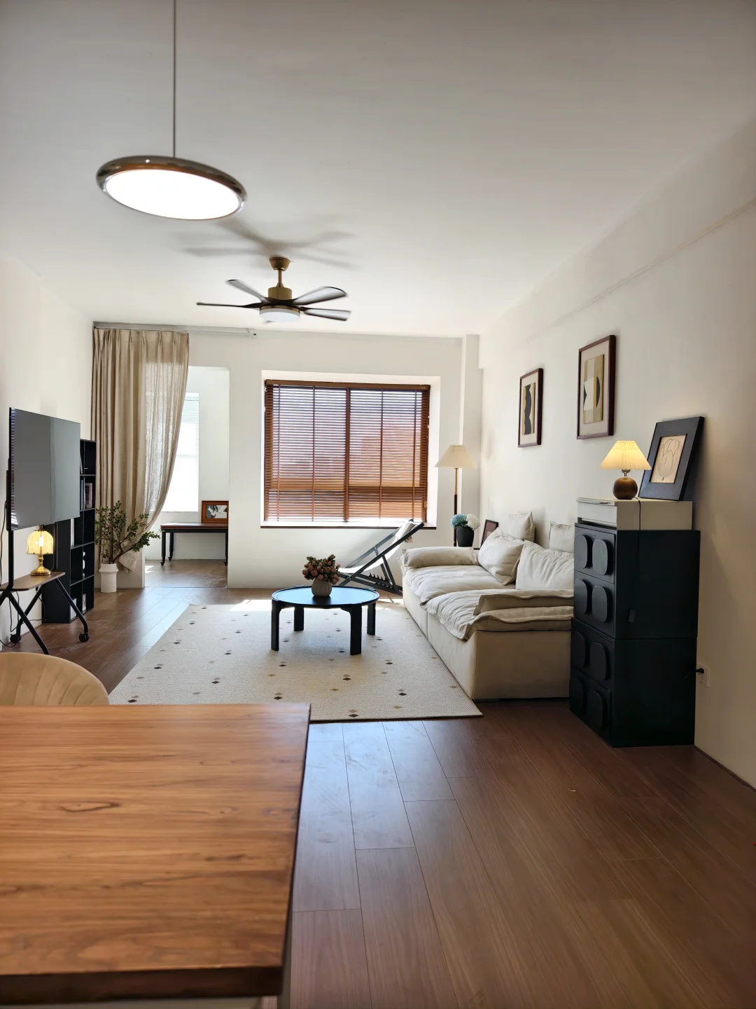 我妈说：你把房子搞成这样是要拍电影吗？