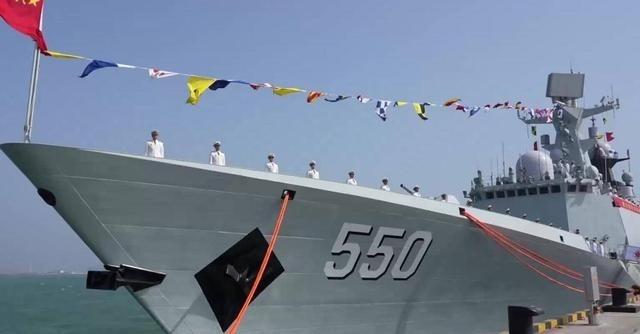 一级军士长爆料：054A可发现隐身战机日前，央视军事新闻栏目对中国海军054A导