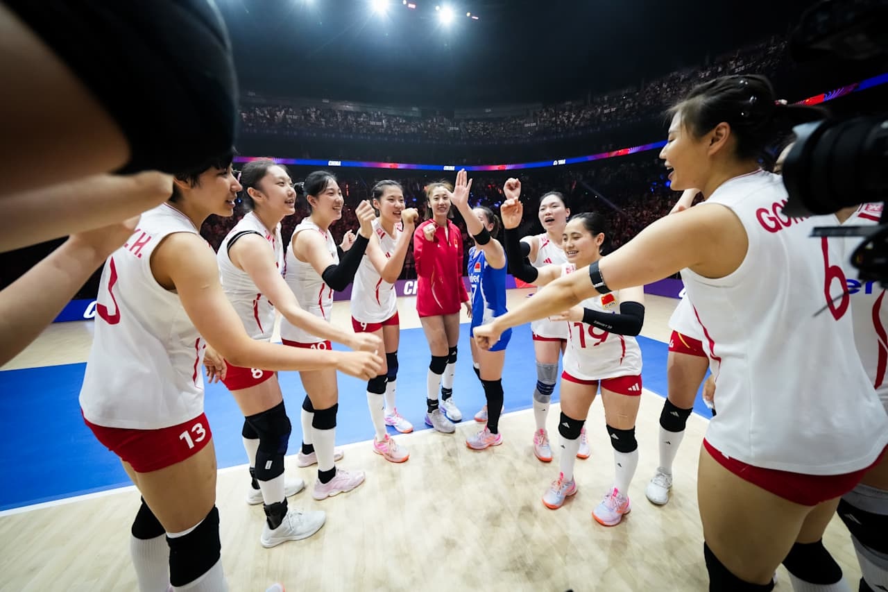 📸2026VNL第2场胜利合影✌🏻从0-3输捷克、3-2磕磕绊绊赢泰国再到3