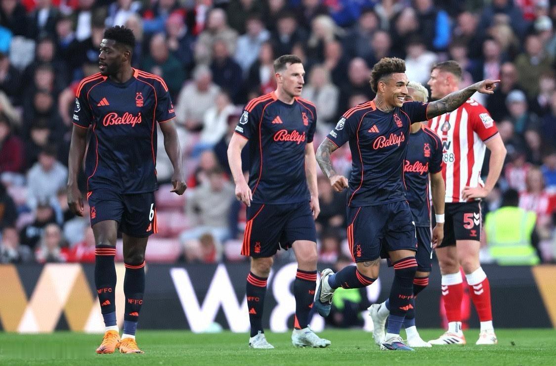 诺丁汉森林5-0大胜桑德兰，领先降级区球队8分，保级形势一片大好！热刺的保级希望