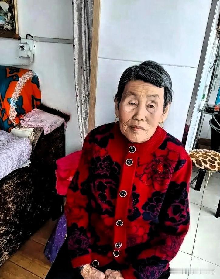 我心里渐渐对六十八岁母亲生出反感，哪怕说出来会被指责不孝。母亲无退休金无积蓄，常