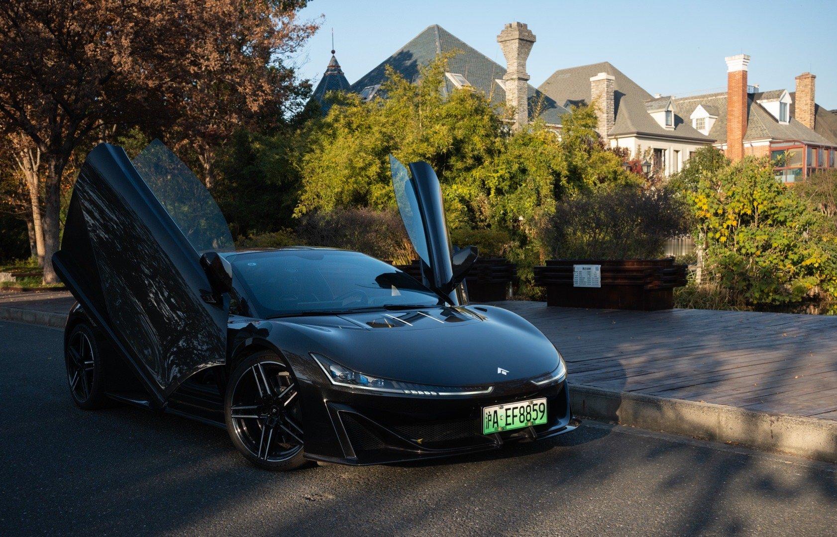 最被低估的国产超跑 昊铂ssr这几天开ssr 开出感情了裸碳涂装非常漂亮 但图片