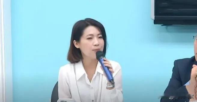 徐巧芯首秀获赞，明日之星将接党团副书记长！民意机构开议首日，黄捷、徐巧芯成为焦点